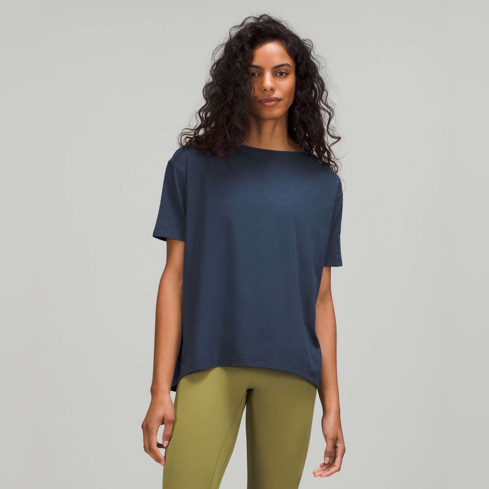 lululemon athletica Deep Blue Short Sleeve Tee